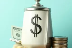 quem ganha salário mínimo precisa declarar Imposto de Renda